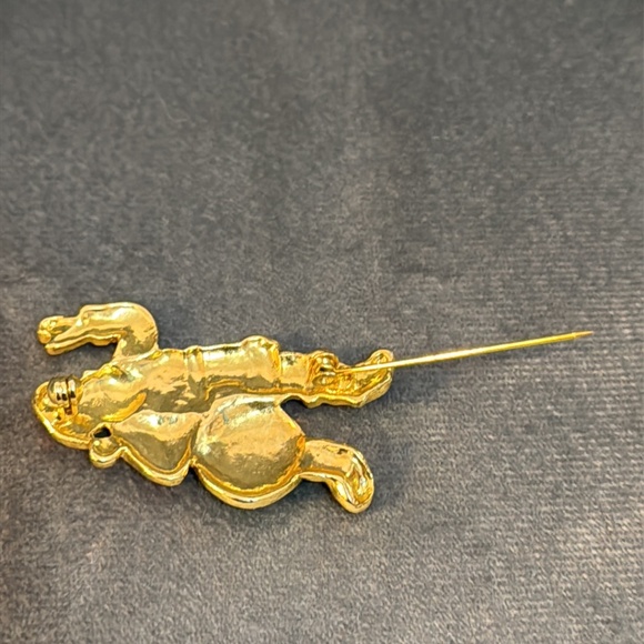 Vintage Gold Tone Merry Christmas Holiday Santa Claus Enamel Brooch Pin - Picture 10 of 10